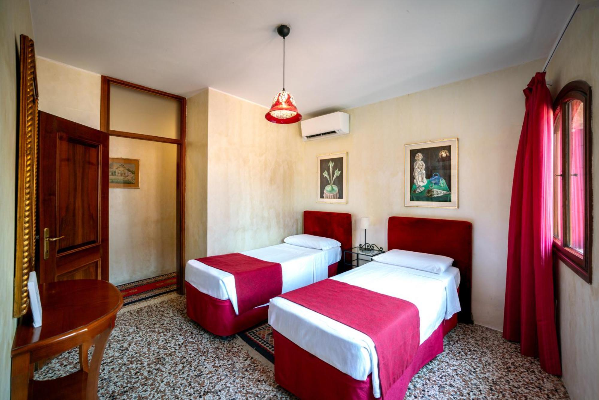 Palazzo San Luca 3* Venise